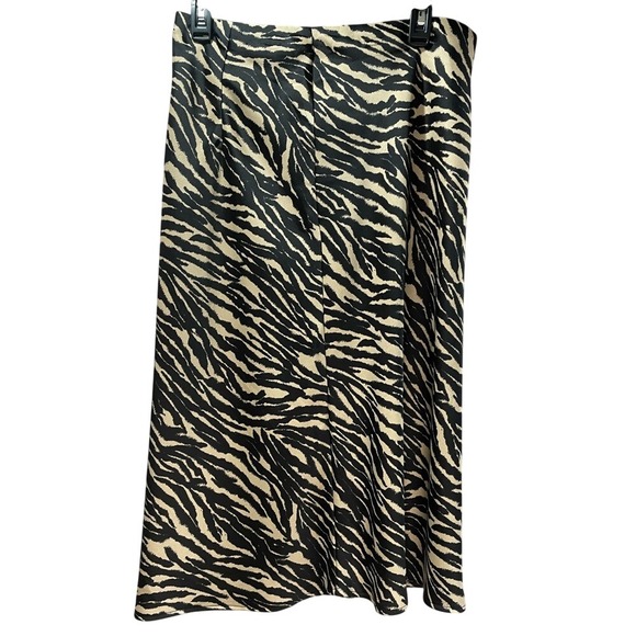 Women's H&M Tiger Print Midi Skirt Size 10, Zipper On Back, Flowy - Picture 4 of 14